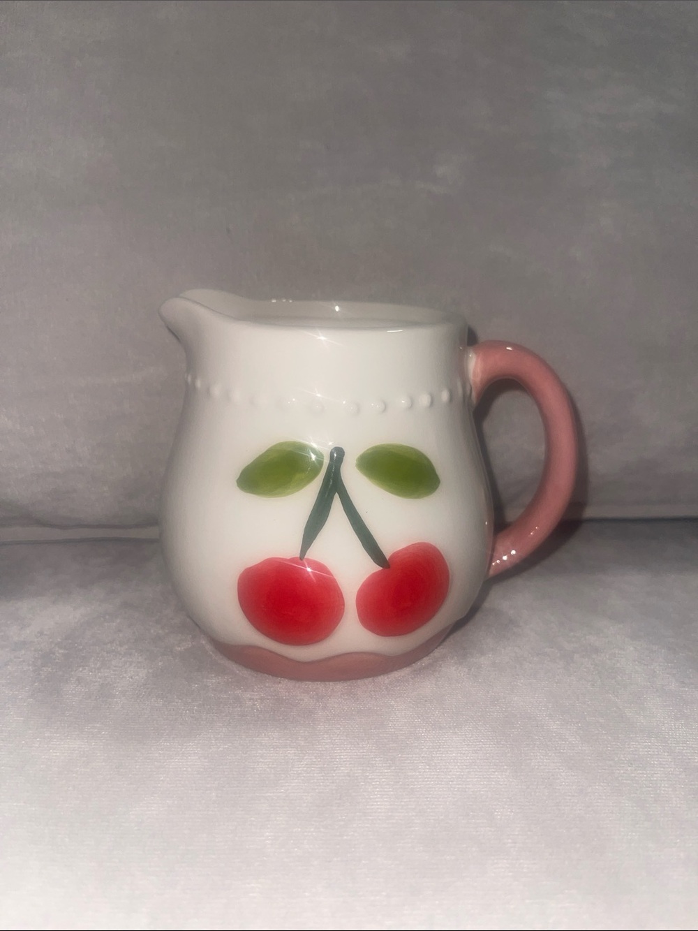 ❤️NEW!!!❤️White Ceramic Cherry Pitcher with Pink Handle.